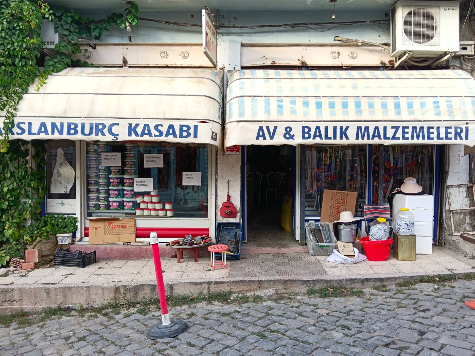 ARSLANBURÇ AV MALZEME & KASAP — İşletmeler, Merkez, Divriği