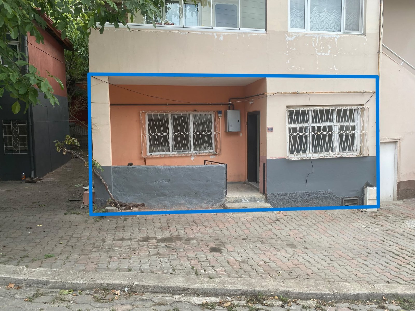 SİVAS DİVRİĞİ CEDİTPAŞA MAHALLESİ’NDE MERKEZİ LOKASYONDA MASRAFSIZ KİRALIK 2+1 DAİR — Emlak, Ceditpaşa, Divriği