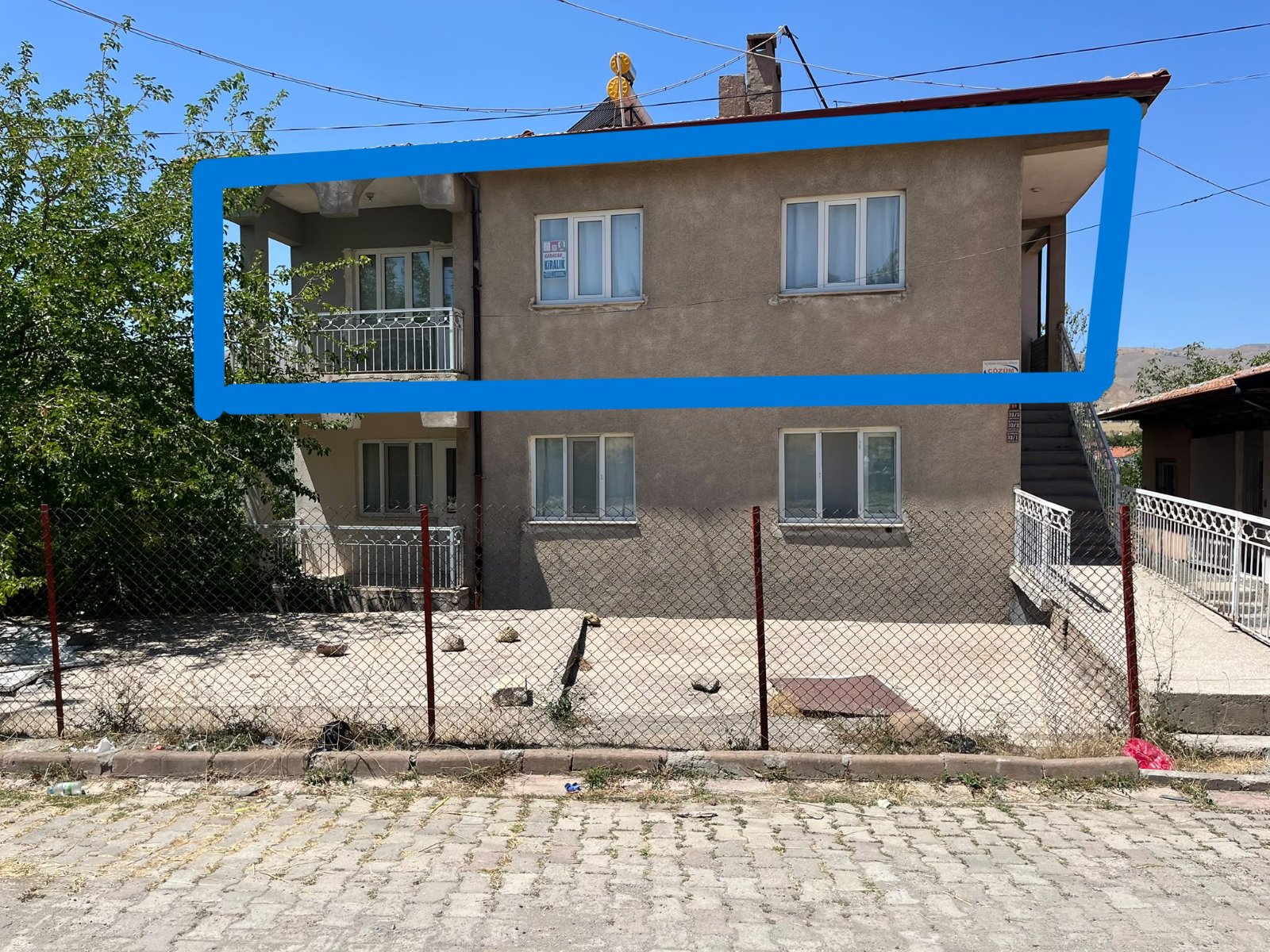 Sivas Divriği Ceditpaşa'da Merkezde, Okullara ve Otogara Yürüme Mesafesinde Kiralık Daire — Emlak, Ceditpaşa, Divriği