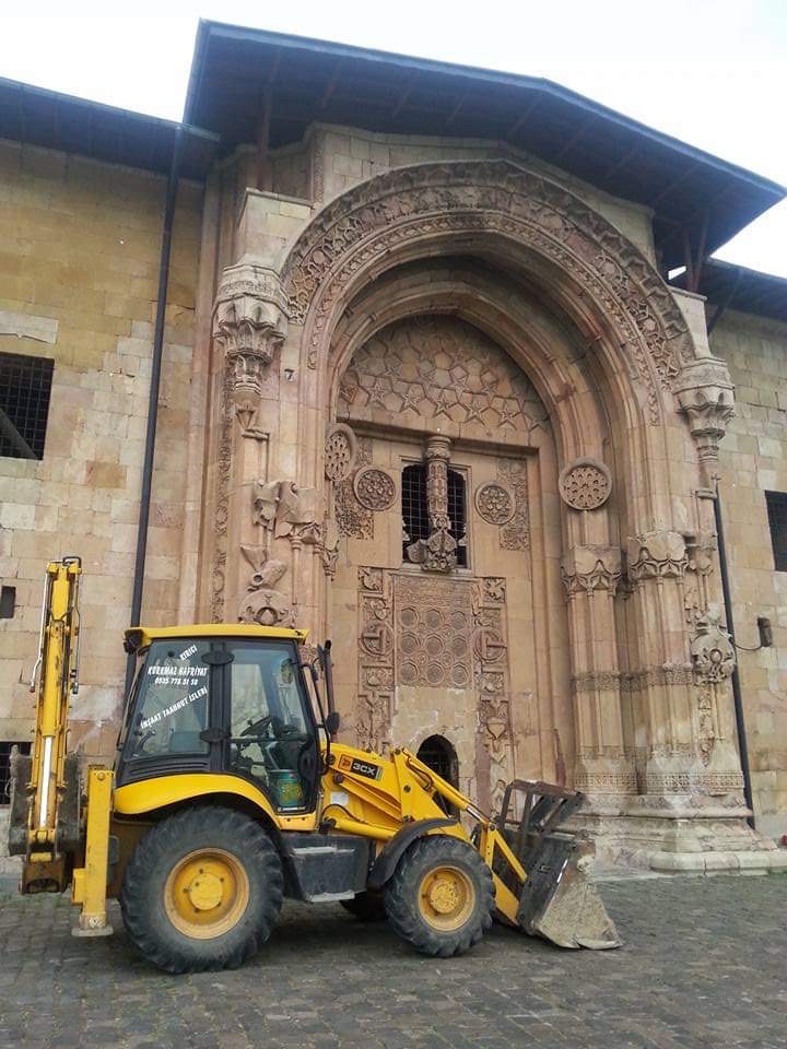 Korkmaz hafriyat gsm; 05357785158 — Hizmetler, Divriği, Sivas